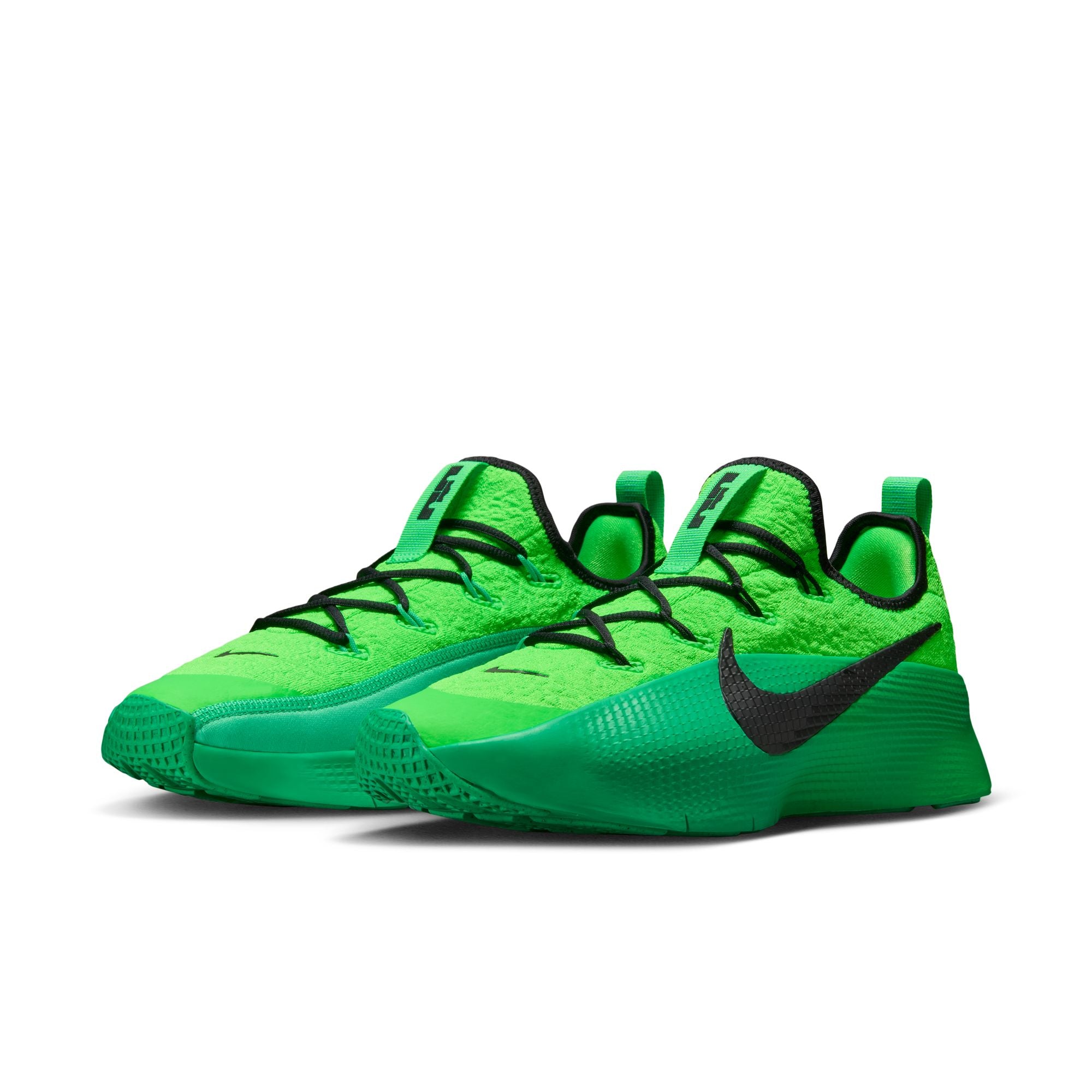 LeBron TR1: Green Strike