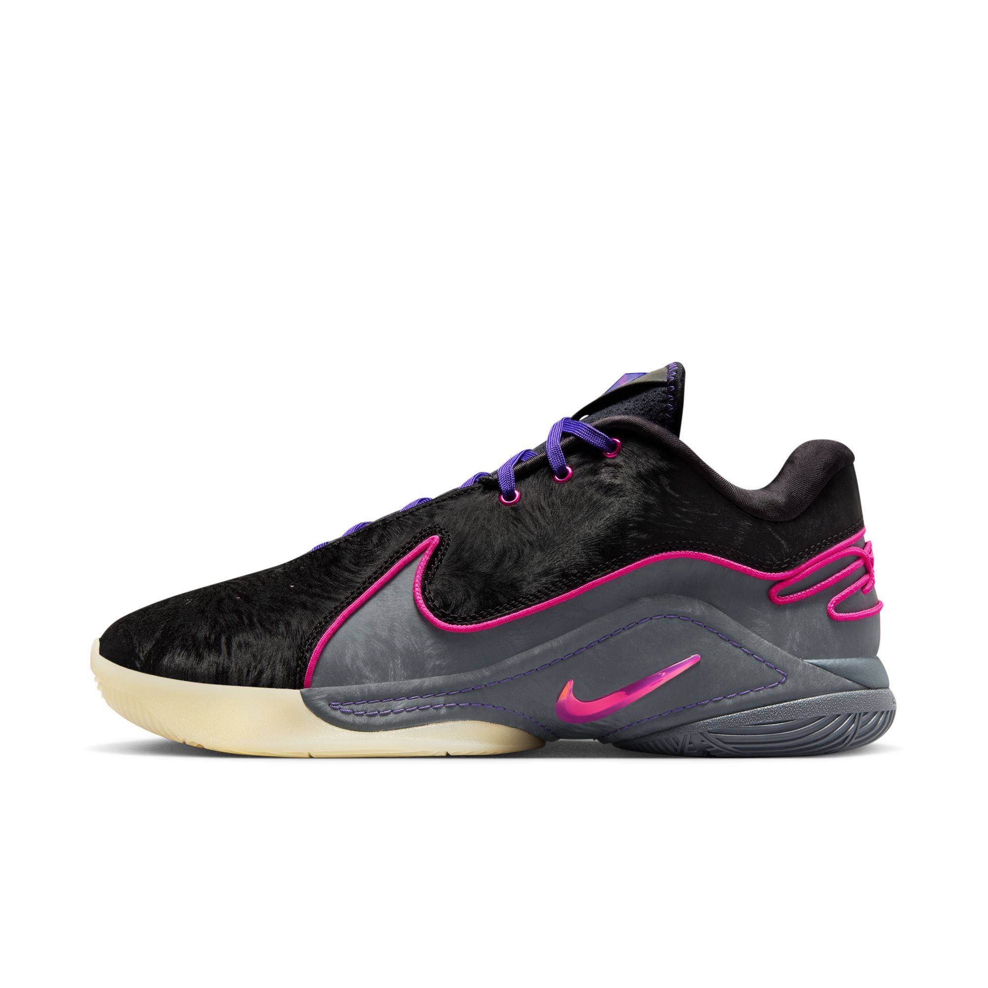 LeBron XXII: Tunnel Vision
