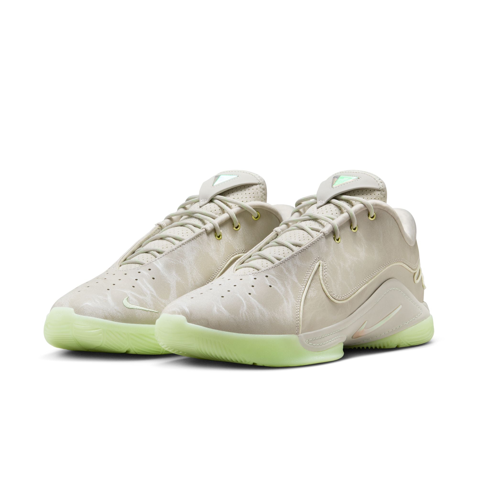 LeBron XXII: "Dunkman"