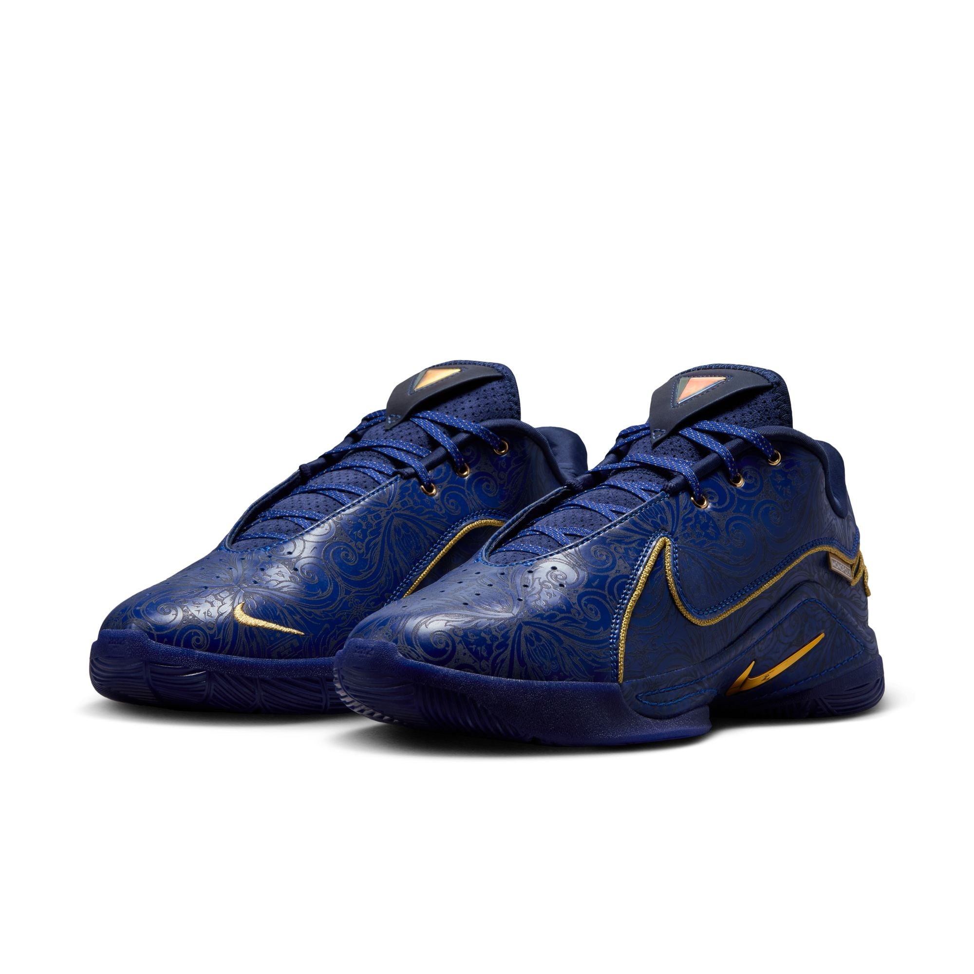 LeBron XXII: Token